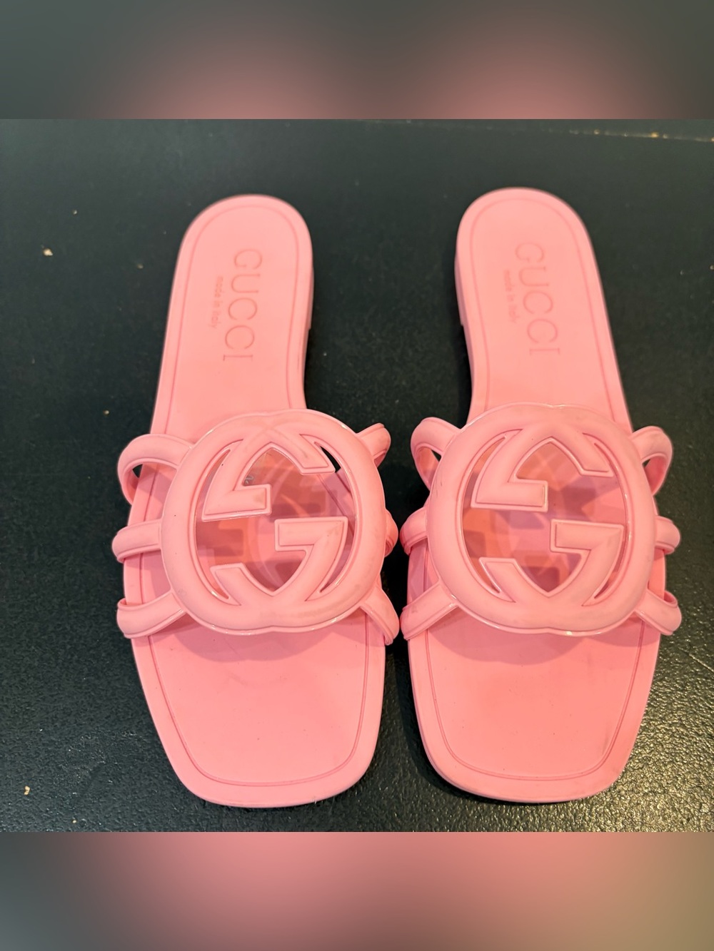 Gucci Pink Logo Rubber Slide Sandals Women’s US 9.5 Slip-On Casual